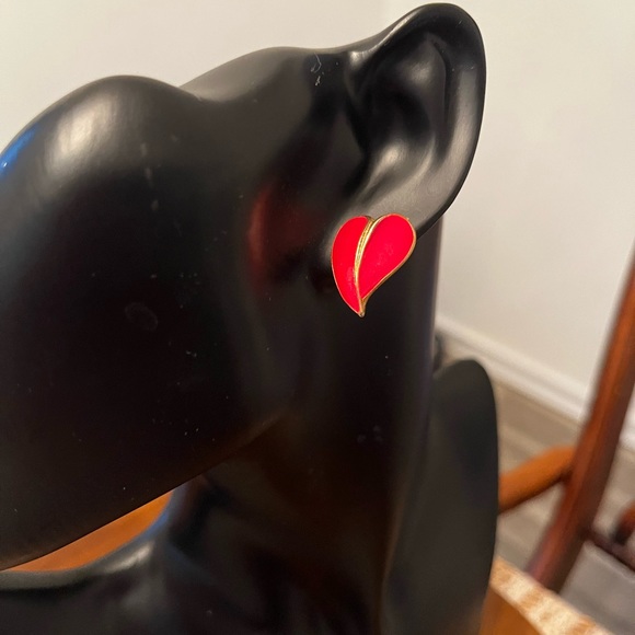 Vintage Red Heart Earrings, Valentines Day Earrings, Heart Earrings, Heart. - Picture 4 of 7